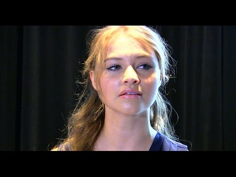 Grease: Vajèn van den Bosch sings Hopelessly Devoted To You