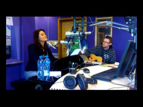 Nianell  - Who painted the moon?