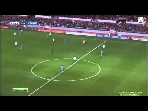 Segundo gol de Bacca Sevilla vs Real Madrid 2014. ¿Pudo hacer más Diego López?