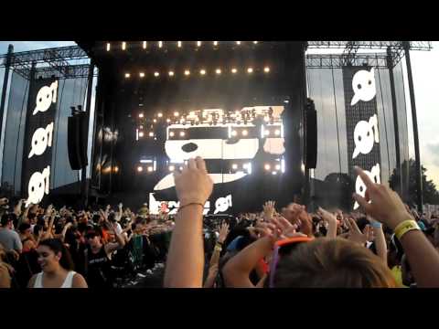 Electric Zoo Day 3 2012 Knife Party 2