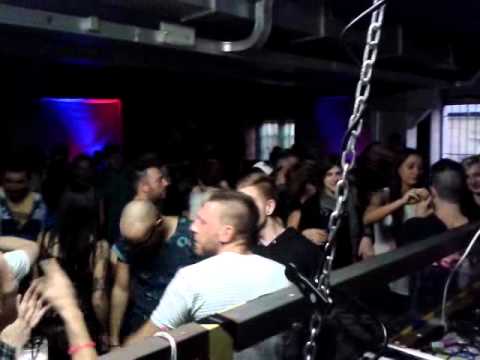 Massi ISX b2b Stefano Boventi @ Chiusura Maratona Vinile 45__27-4-2013