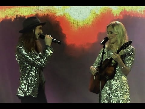 Frida Andersson & Leo: Paratiisi / New Year's reception in Helsinki 2016. 🇫🇮