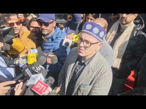 Leadership of the INDIA bloc will be decided collectively by all parties; there has been no meeting on projecting Mamata Banerjee: CM J&K #OmarAbdullah in Gulmarg.