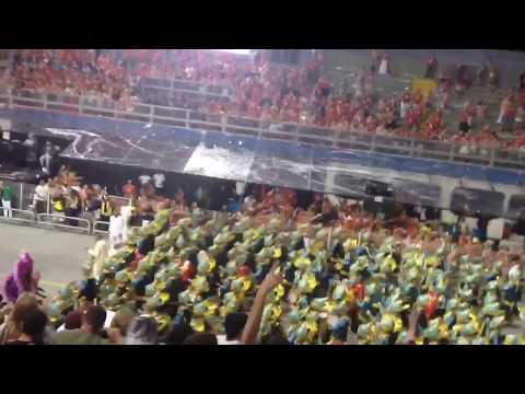 Desfile Mocidade Alegre 2014 (De joelhos eu vou cantar)