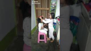 Download lagu TIKTOK Afika Ada yang Baru Nih mp3 Download lagu TIKTOK Afika Ada yang Baru Nih mp3