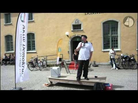 Thomas Larsson talar om direktdemokrati i Almedalen