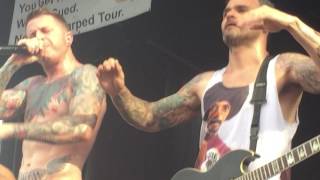 Atreyu - Bleeding Mascara / Right Side Of The Bed / You Give Live A Bad Name - Live