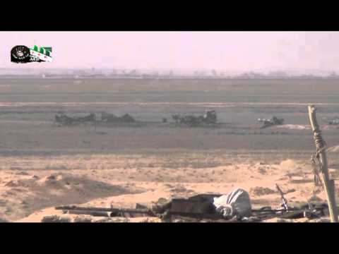 العربات والاليات المدمرة من رتل اللواء 93 في عين عيسى بمحافظة الرقة