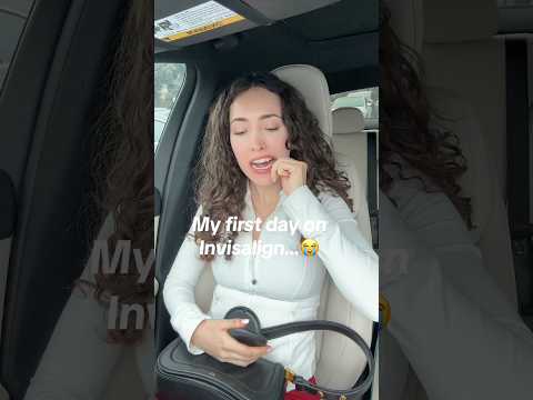 How to properly take out your Invisalign Aligners