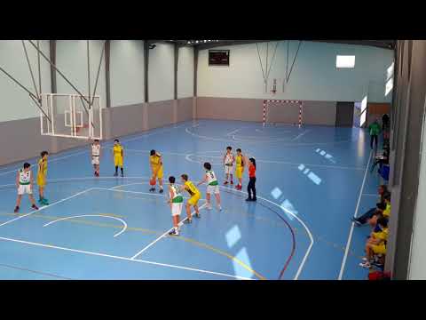 E.B. LLIRIA 76 - 74 TAU CASTELLÓ B: 1-2 periodo