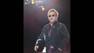 Elton John- All the young girls love Alice (Live 2009)