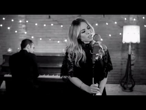 Marie-Mai - À bout portant - Version acoustique (Vidéoclip officiel)