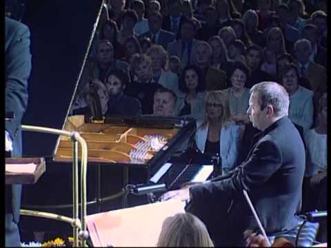 Nikolai Alexeev, Eldar Nebolsin, ERSO, Rachmaninoff Piano concerto No 1 3rd mov
