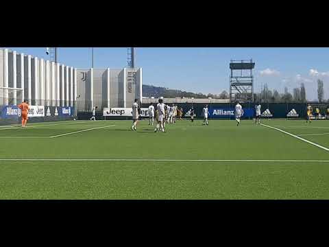 Under 15, 8^ rit: Juventus-Parma, 27' Federico Po conclude addosso al portiere Sebastiano Nava