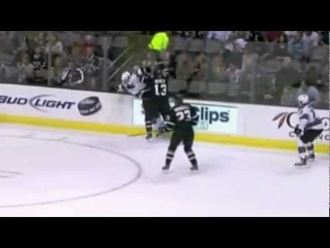 Kystofer Barch nails Jamie McGinn [HD]