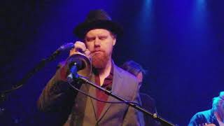 Destroyer - A Light Travels Down The Catwalk