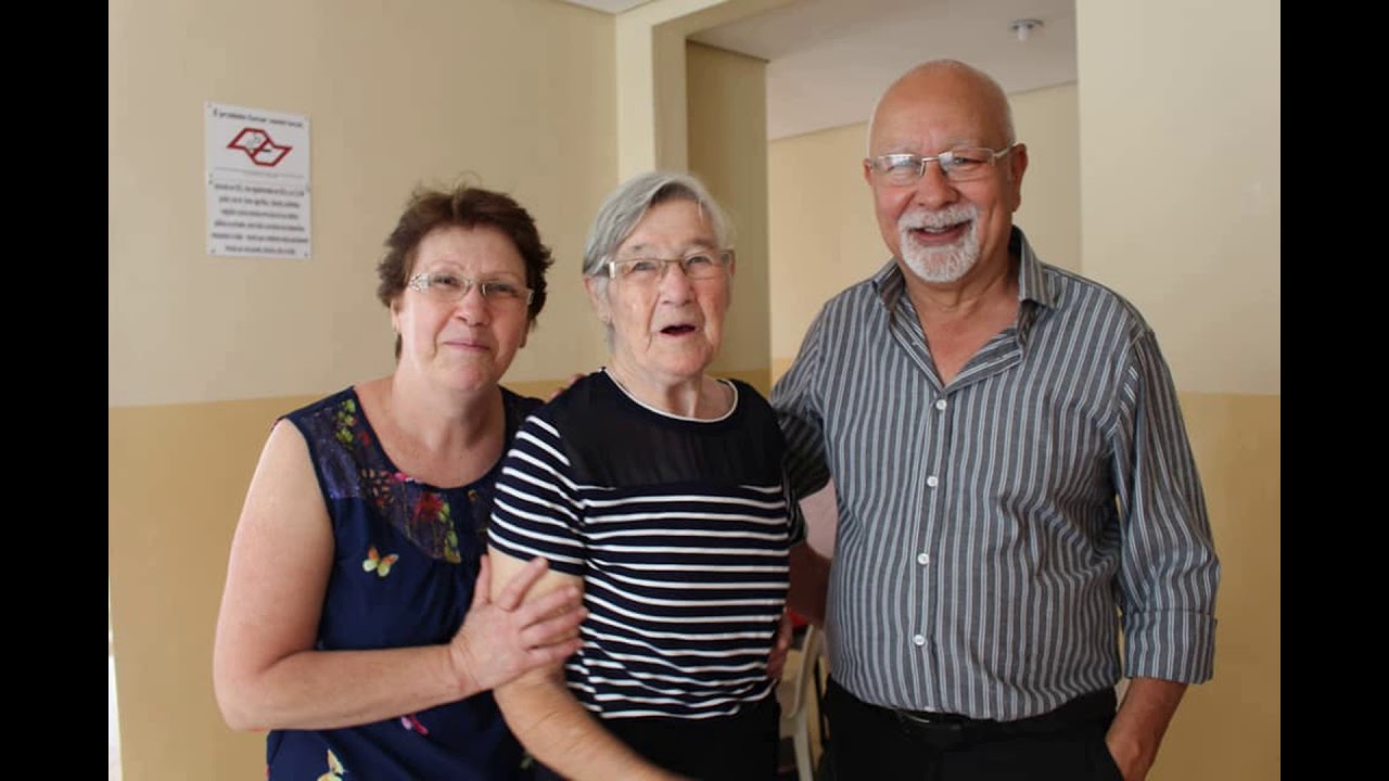 Watch Now Dia da esposa do pastor batista. Dia da esposa do pastor batista.