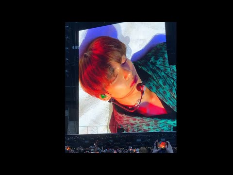 BTS V- Singularity [FANCAM] ( Wembley Day 2)