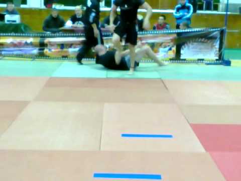 BJJ No Gi Pazardjik 2011 - Ionko Kamburov vs Ivan Mangorov -90kg