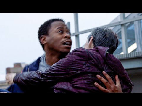 Ritter Saves A Woman Who Fell On The Tracks - Chicago Fire 9x02