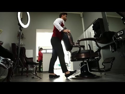 Corona crisis: Hairdresser hopes to open his salon