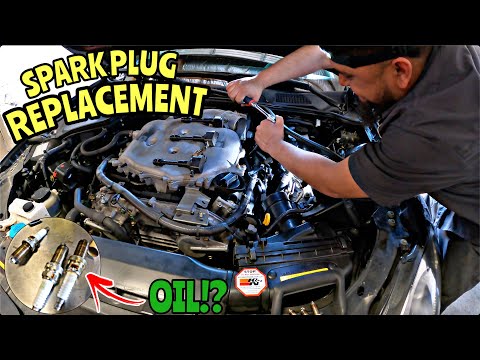 FINALLY CHANGING MY SPARK PLUGS ON MY INFINITI G35.....BUT I GOT ANOTHER PROBLEM!