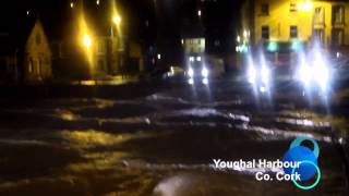 preview picture of video 'Fisherman secures boats at Youghal Harbour'