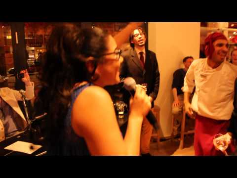 Cheyenne Toney- Passievolle kus (Vapiano Tilburg Opening)