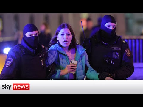 Russia: Hundreds of protestors arrested following Putin's mobilisation address