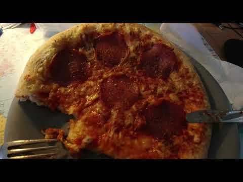 MongoTV_6382 - Min Aftensmad - Billig Tyk Frost Pizza Fra LIDL Med Salami Som Smager OK