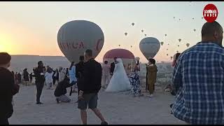 Kapadokya Gün doğarken balonlar