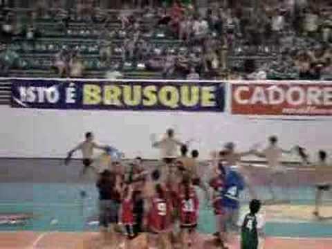 Intermed Brusque - Dança do Siri de cueca (Medicina UFSC)