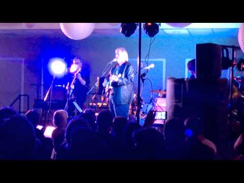 Big Al Anderson does a NRBQ Classic