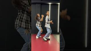 Download lagu Character dhila hai🔥❤️‍🔥#kashishpatel #danceviral #duetdance #dancevideo #shortsfeed #shortsviral mp3