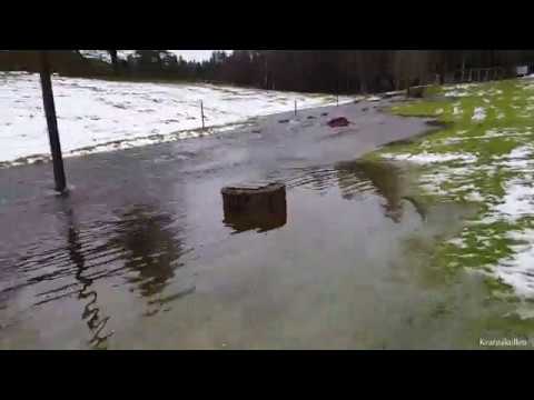 Fullt ös i bäcken (ån) på Kvarnakullen 2019-02-09