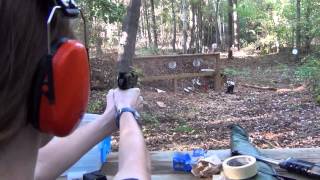 preview picture of video 'Ruger SR22 Pistol - Some plinking practice'