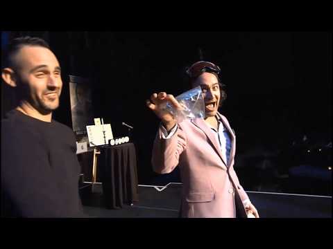 Mega Magic- Magician Mike D'Urzo video.