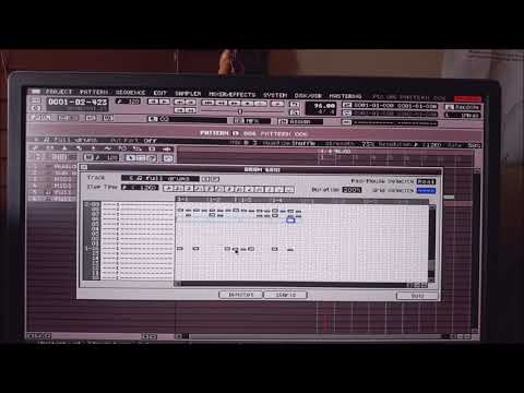 Drum Sequencing Roland MV 8800.