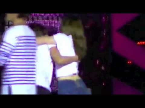 Taeyeon and Amber - moment @  SMTOWN JAKARTA