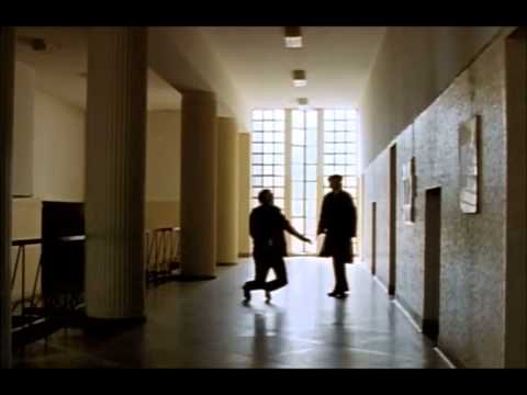 Pelíšky " hledáš nekoho soudruhu?"