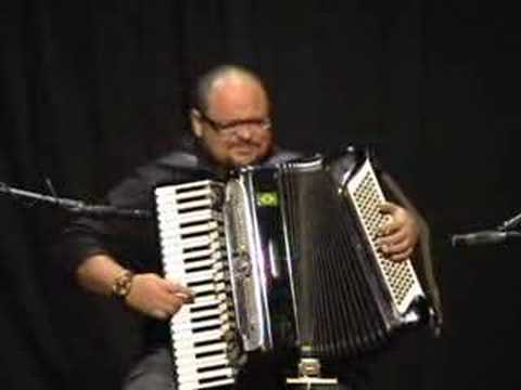 Bossa Nova Accordion - Chico Chagas (Desafinado).