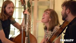 Folk Alley Sessions: The Stray Birds - &quot;Fossil&quot;
