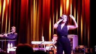 Bebel Gilberto - Kaufleuten Zürich - 02.10.2015 - Tout Est Bleu - LIVE !!!