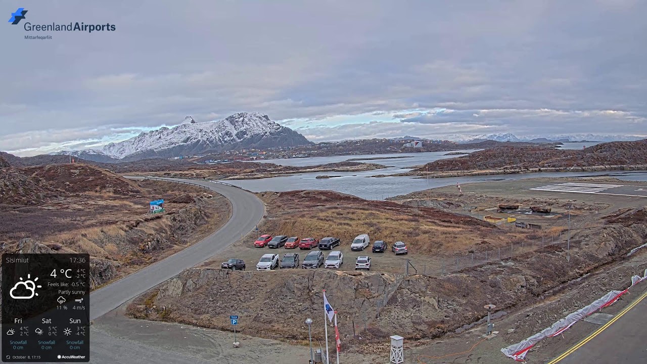 Live webcam view of Sisimiut Airport Fjord & Mountain View
