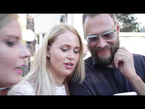 Way out west 2015 - Katja och Olivia pratar om allt förutom fotboll med Olof Lundh