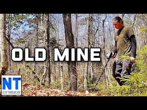Exploring a lead graphite mine from the 1700s in New Hampshire that is abandoned