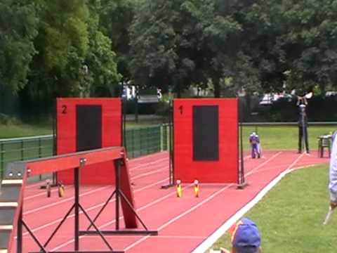 Maik Berger 17.13 sek. Sieger auf der 100m Hindernisbahn