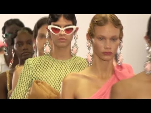 'Nomadic attitude' inspires Giambattista Valli at Paris Fashion Week