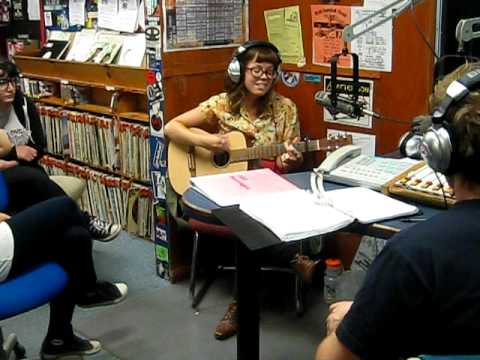 Maggie Morris (PART 4 of 4) on KDVS 90.3 FM, Davis, CA, Nov. '09