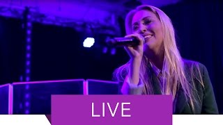 Alexa Feser - Wunderfinder feat. Curse (Live)